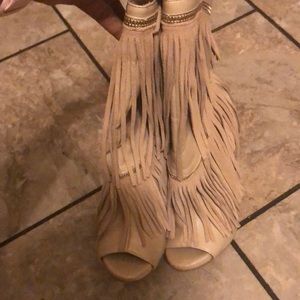 Fringe Heel boots